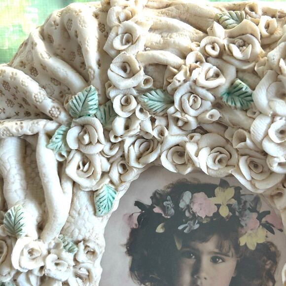 1989 Fancy Frames by United Design Floral Lace Resin Picture Frame - Picture 5 of 13